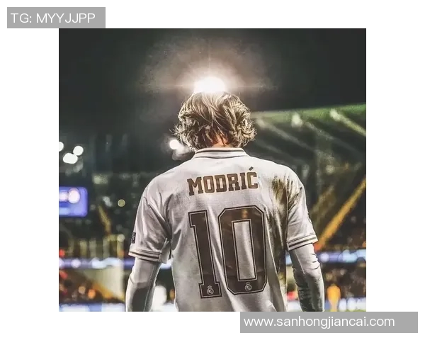 足球传奇风采尽显,球星海报展示足球艺术与激情荣耀 足球传奇风采尽显,球星海报展示足球艺术与激情荣耀